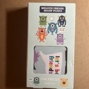 💟🧩 100 large piece adorable “Monster Friends Love is in the Air”. Complete.